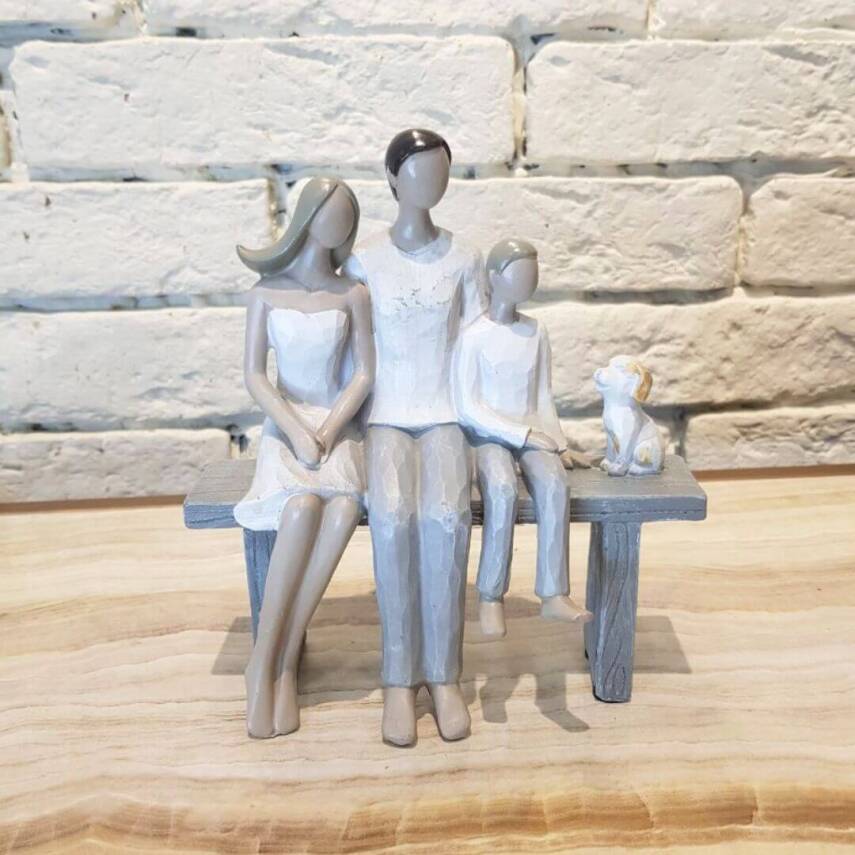 Decorative statuettes 