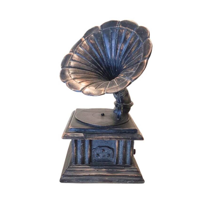 Decorative statuettes 