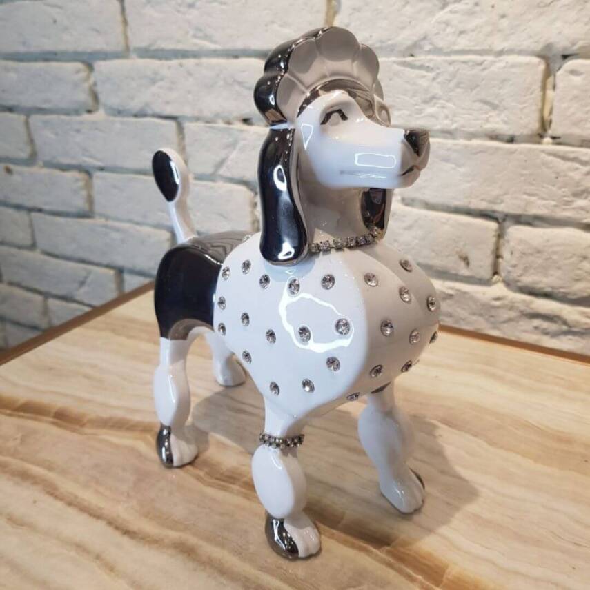 Decorative statuettes 